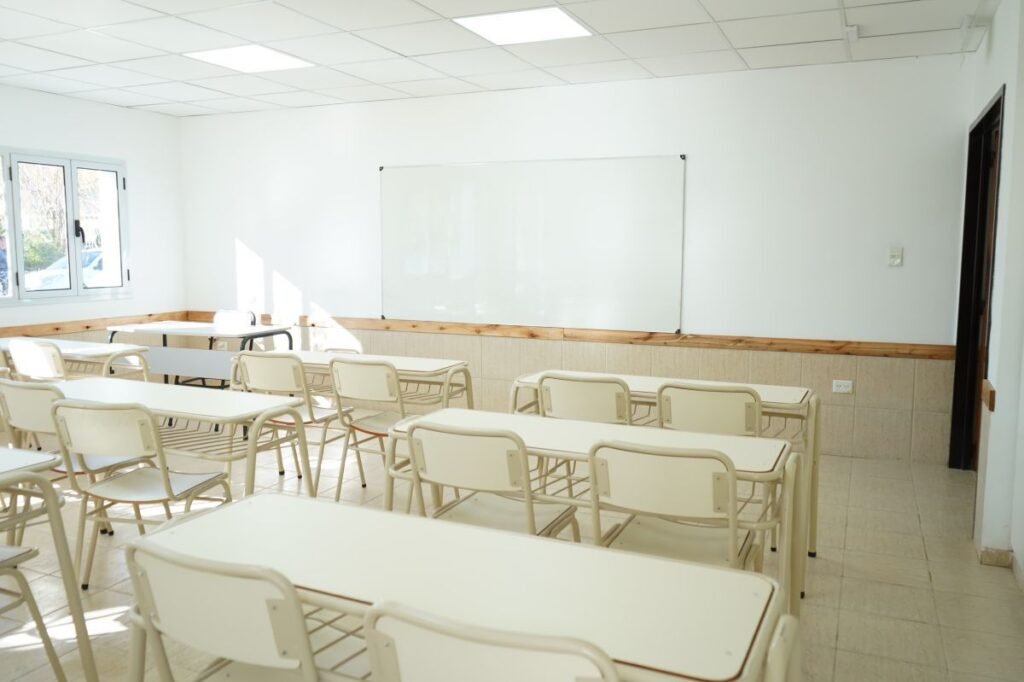 Capital Humano se desliga del conflicto docente y afirma que los salarios son responsabilidad de las provincias