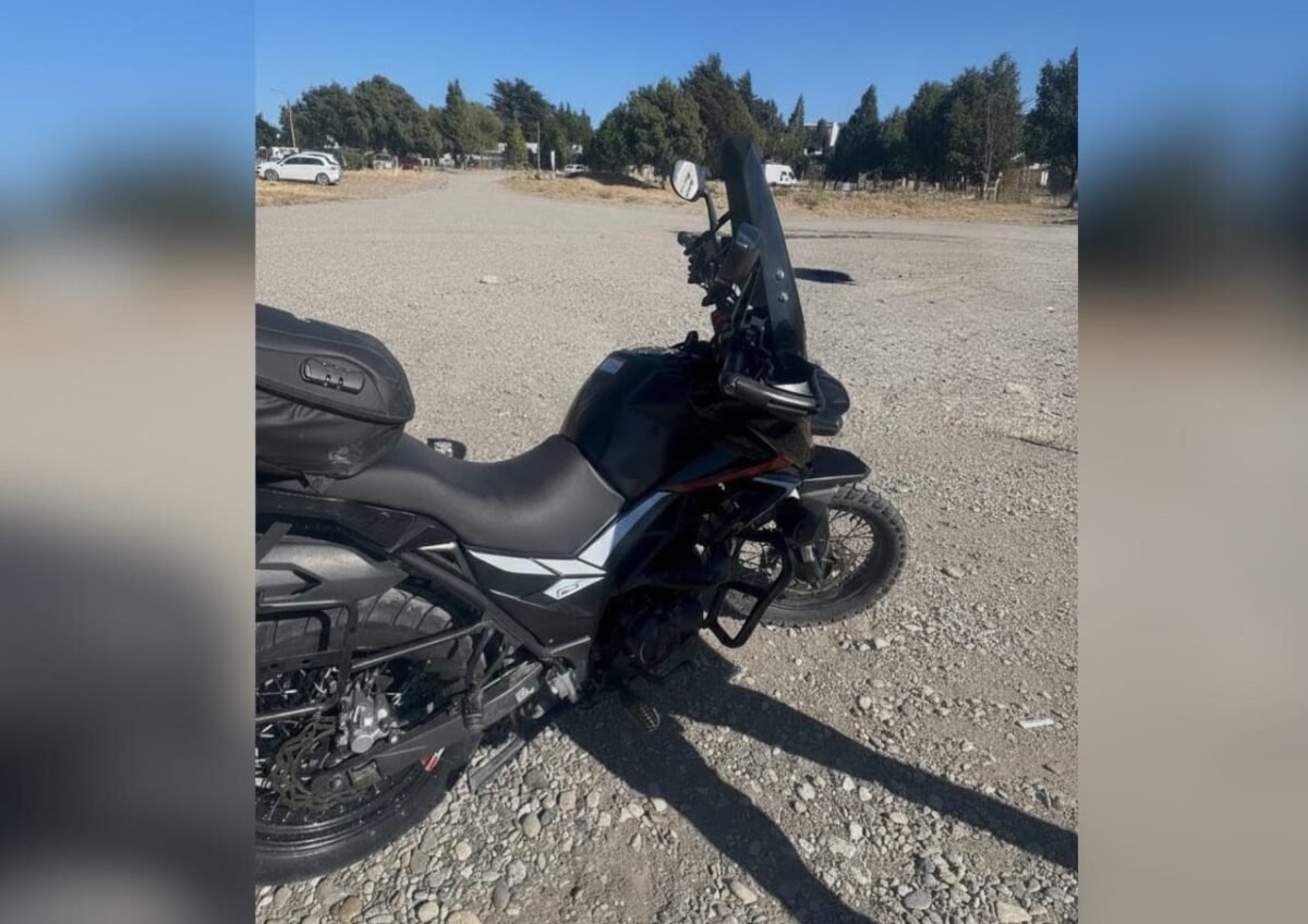 Vive en Río Mayo pero le robaron la moto en Bariloche y lo dejaron varado