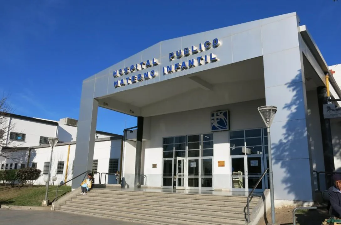 Condenan a una pareja por golpear a su beba de 8 meses: no irán a prisión